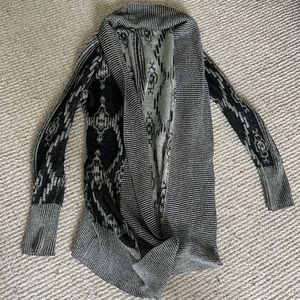 Ecote grey and black sweater